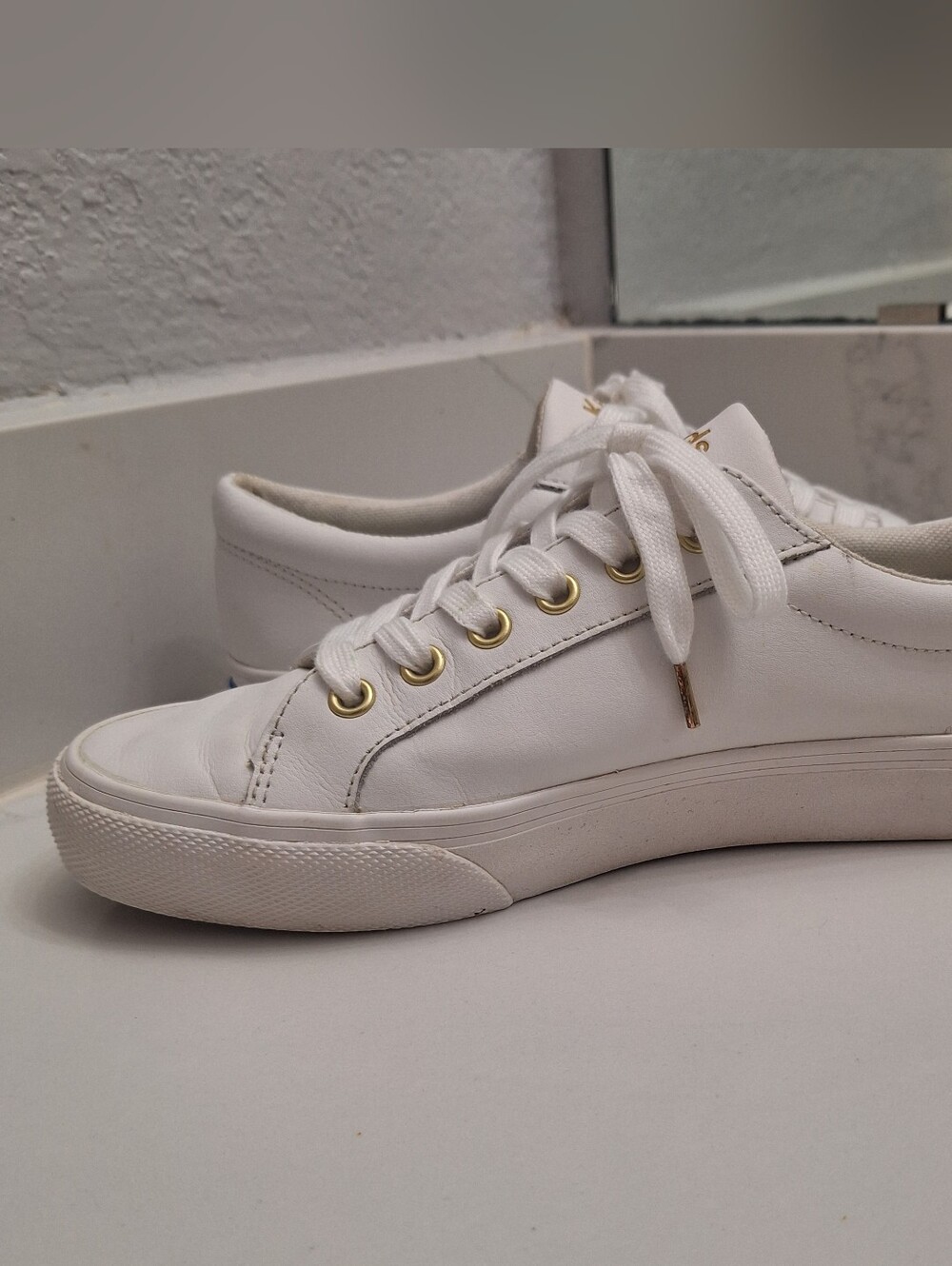 Keds Jump Kick Leather Sneakers Women’s Size 9 White Gold Eyelets WH63681 - Picture 7 of 8